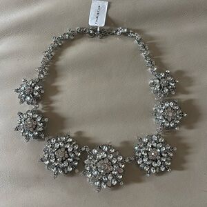 NWT Stunning Silver Snowflake Crystal Necklace